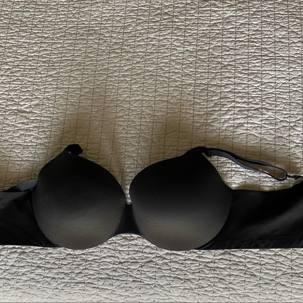 Incredible by Victoria’s Secret 34ddd bra